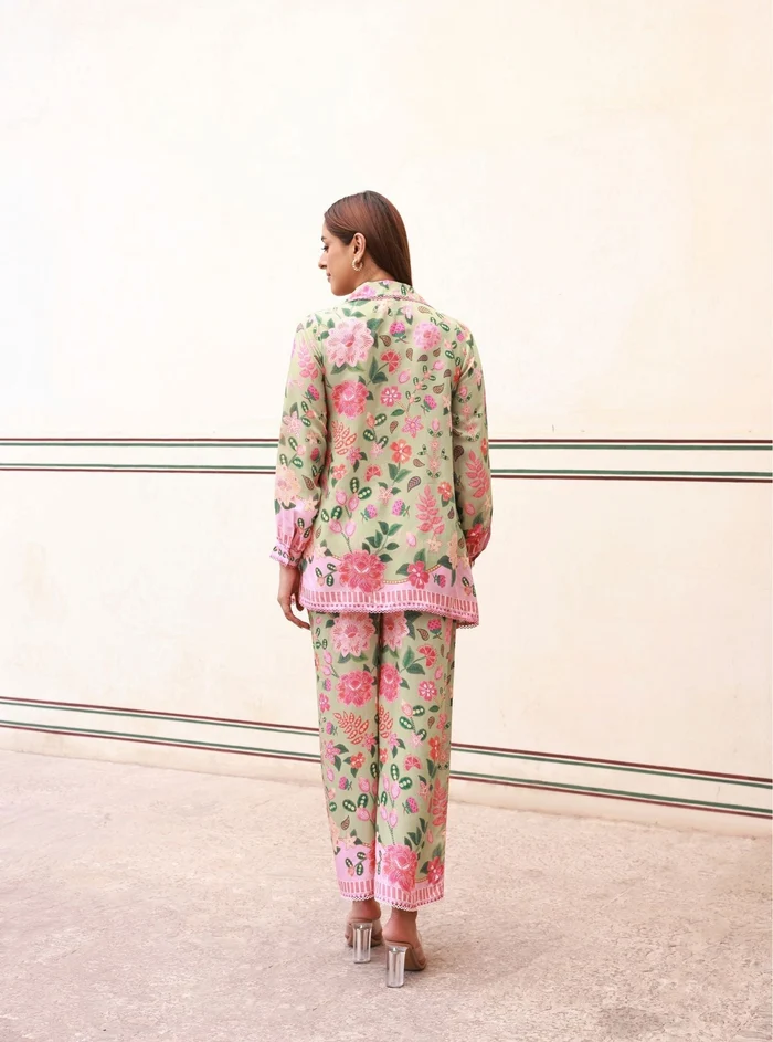 25_989db6dc-5909-4e73-934e-7859ac2cae96-1.webp